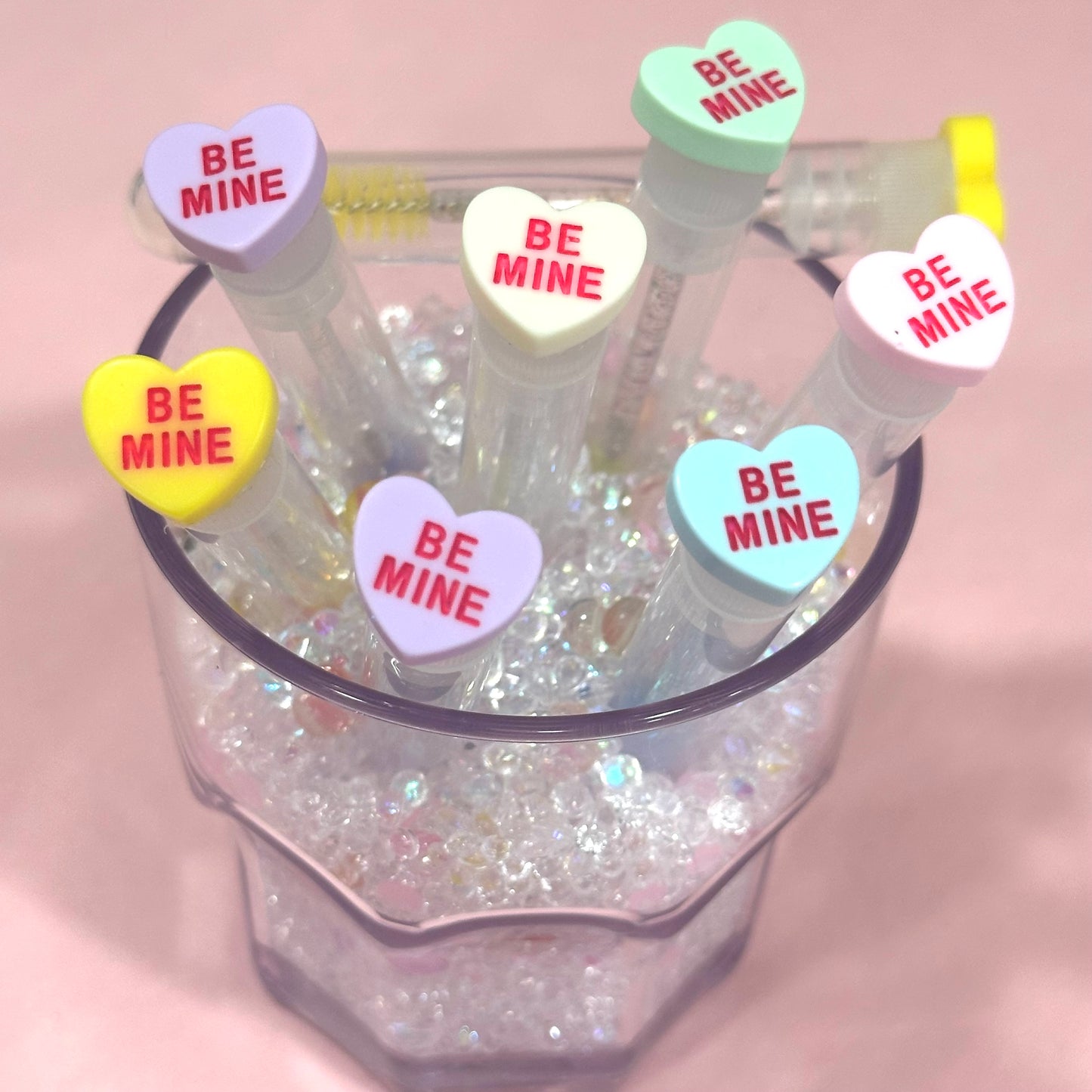 Glitter Eyelash Wands with Cover -conversation hearts